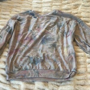 tie-dye crew neck